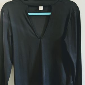 Long Sleeve Cut Out Top